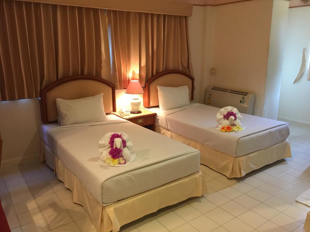 Patong 芭东微笑旅馆酒店 外观 照片